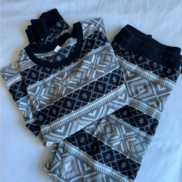 Old Navy Other - Cozy Geometric Pattern Winter Fleece Pajama Set- Old Navy Medium Tall